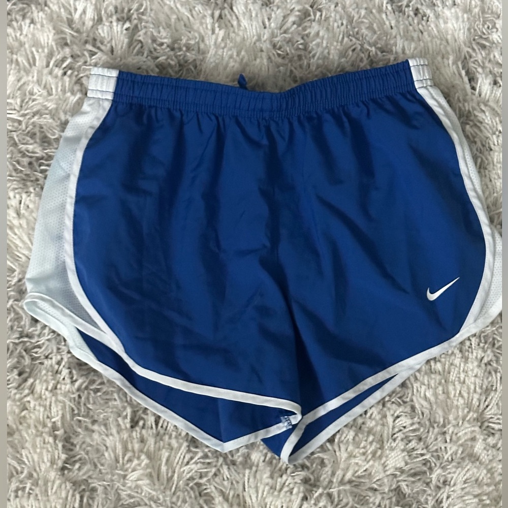 Girls nike blue shorts